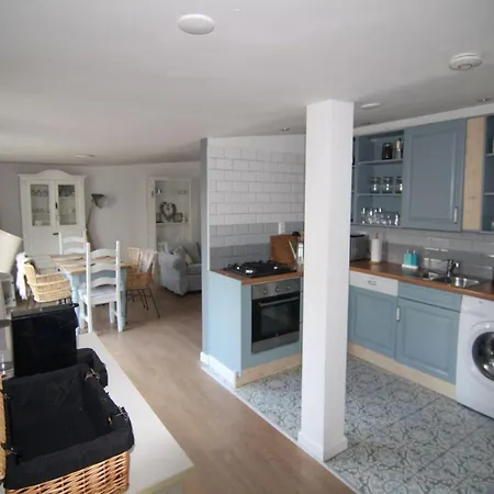 Furnished Near * Sint Maartensvlotbrug