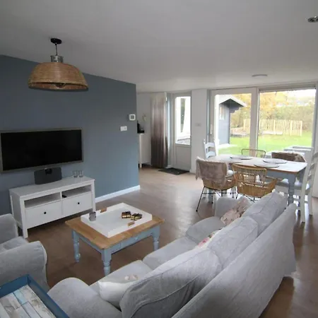 בית נופש Furnished Near *