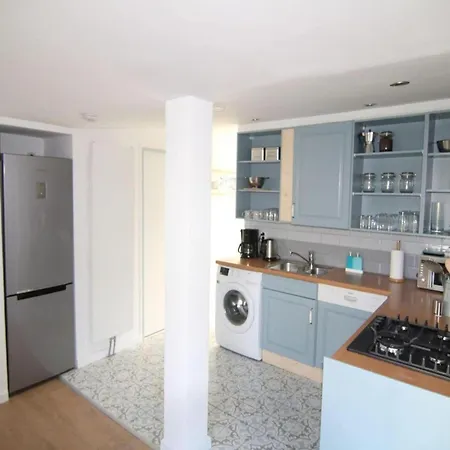 Furnished Near בית נופש