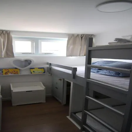 בית נופש Furnished Near