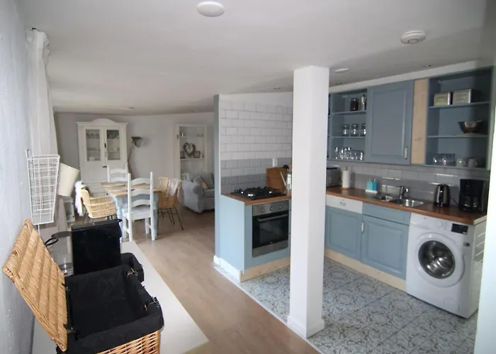 Furnished Near * Sint Maartensvlotbrug