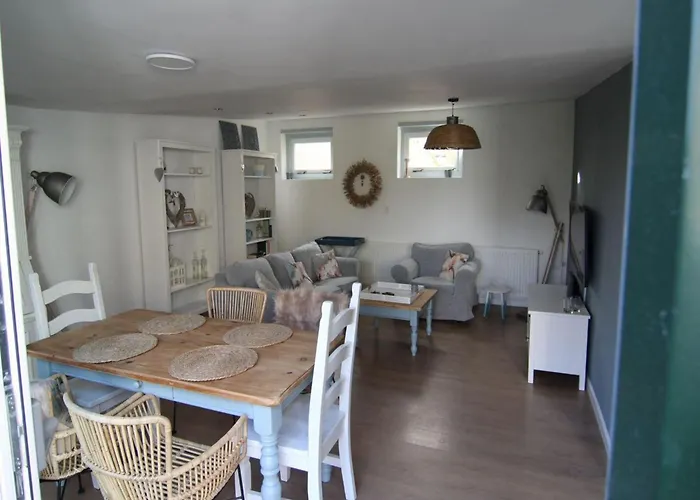 Furnished Near Semesterbostad Sint Maartensvlotbrug