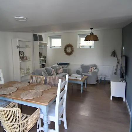 Furnished Near Сasa de vacaciones Sint Maartensvlotbrug